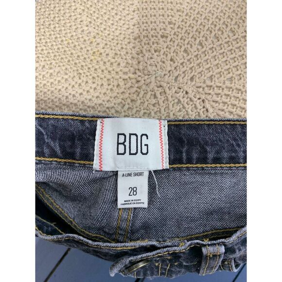 BDG A-Line Shorts Size 28 - Picture 6 of 7